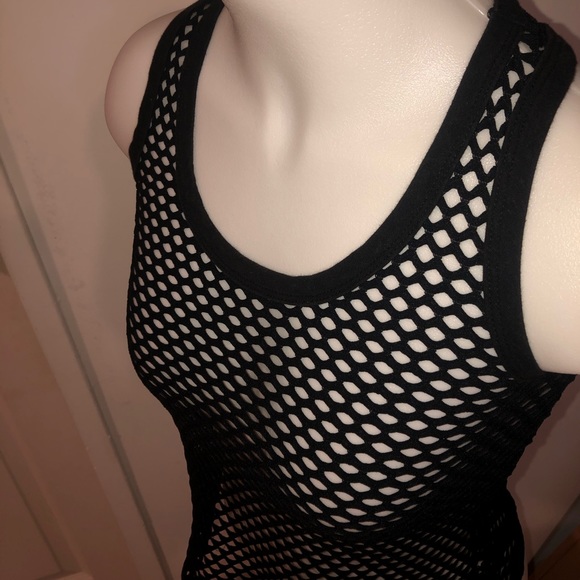 Le Chateau Tank Top - Picture 5 of 6